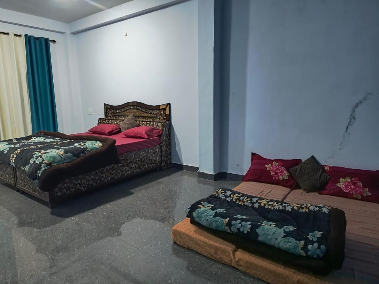 Dog N Hill Hotel Kasol Exterior photo