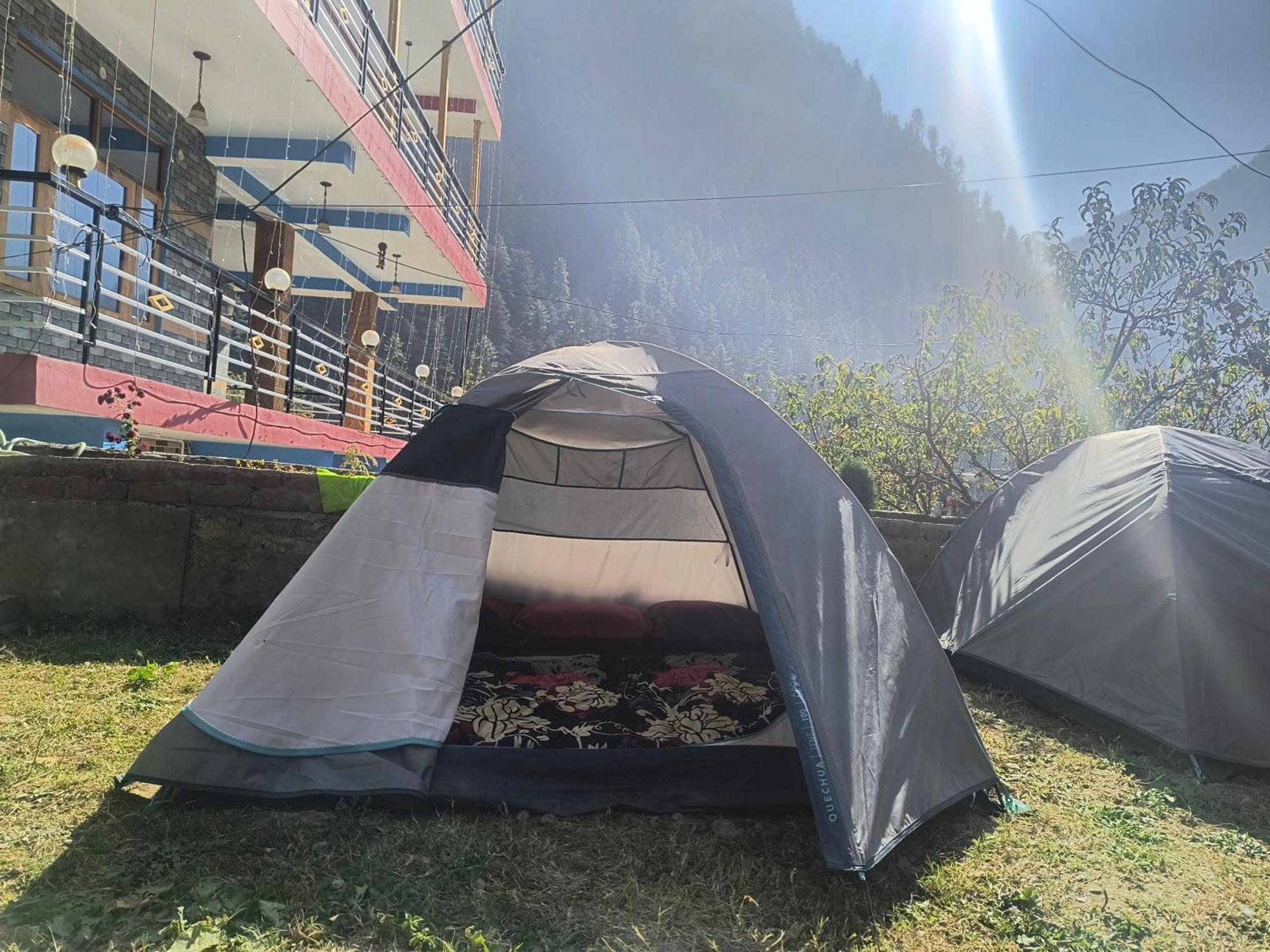 Dog N Hill Hotel Kasol Exterior photo
